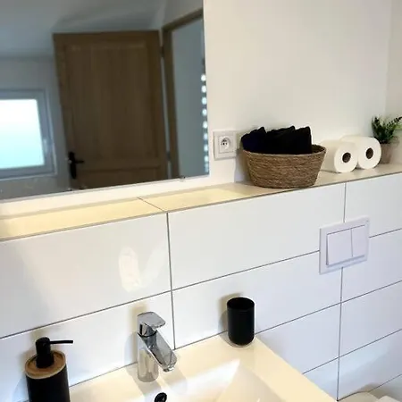 Duplex Avec Jardin 잉어스하임